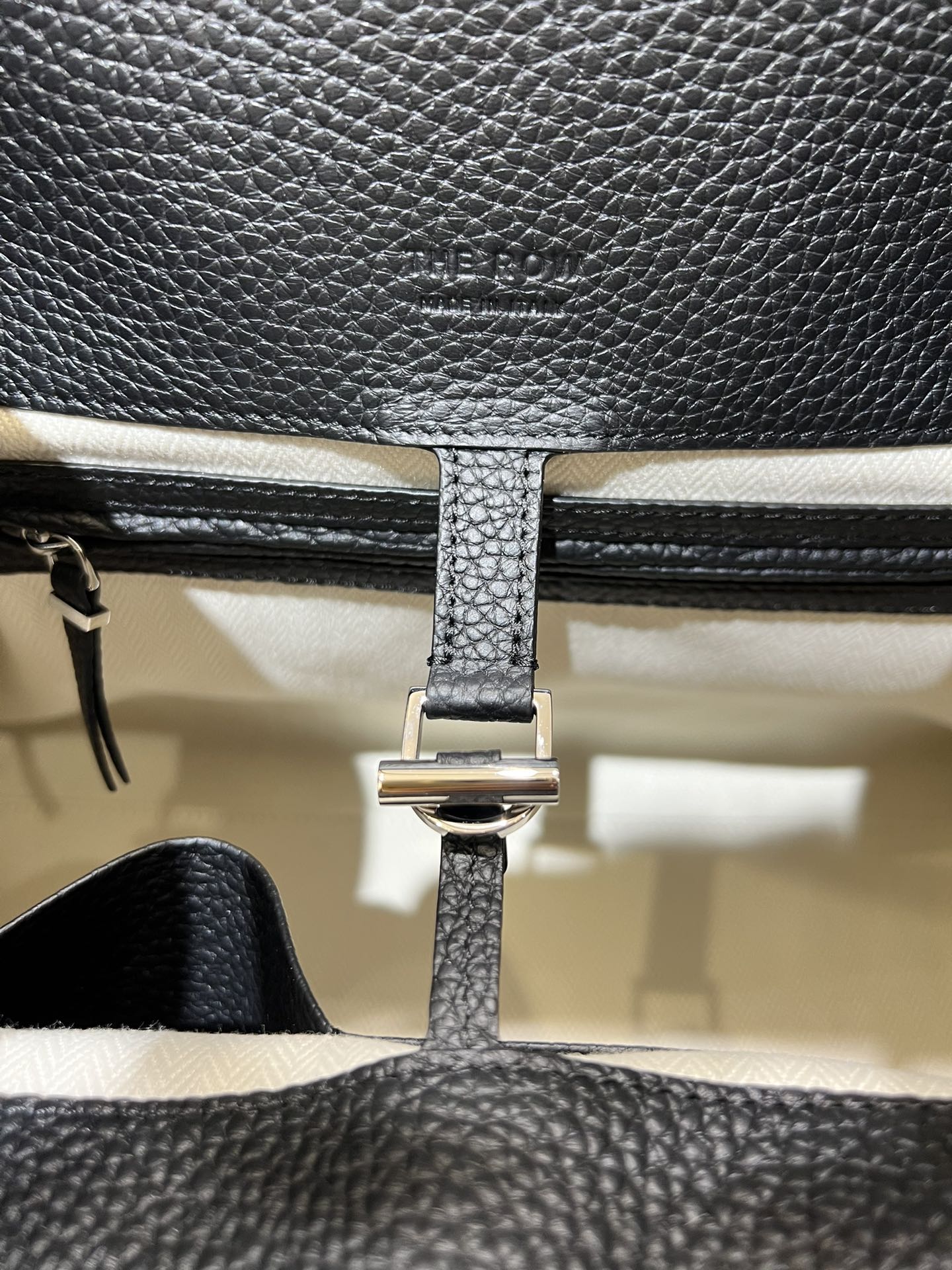 TR: Soft Margaux 15 Bag in Pebbled Leather